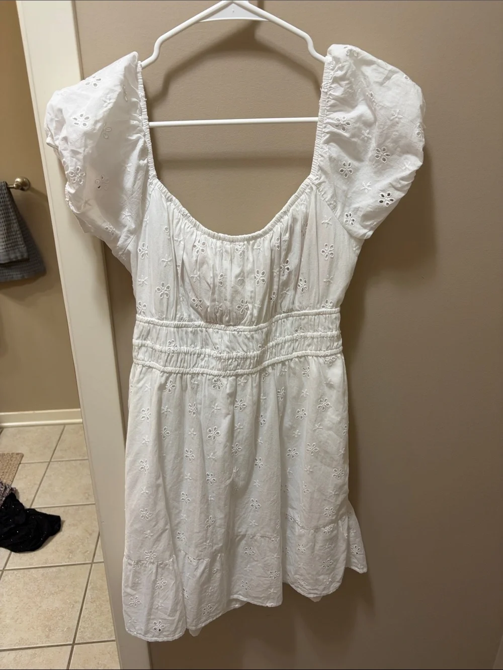 Hollister White Eyelet Puff-Sleeve Mini Dress - Picture 1 of 3